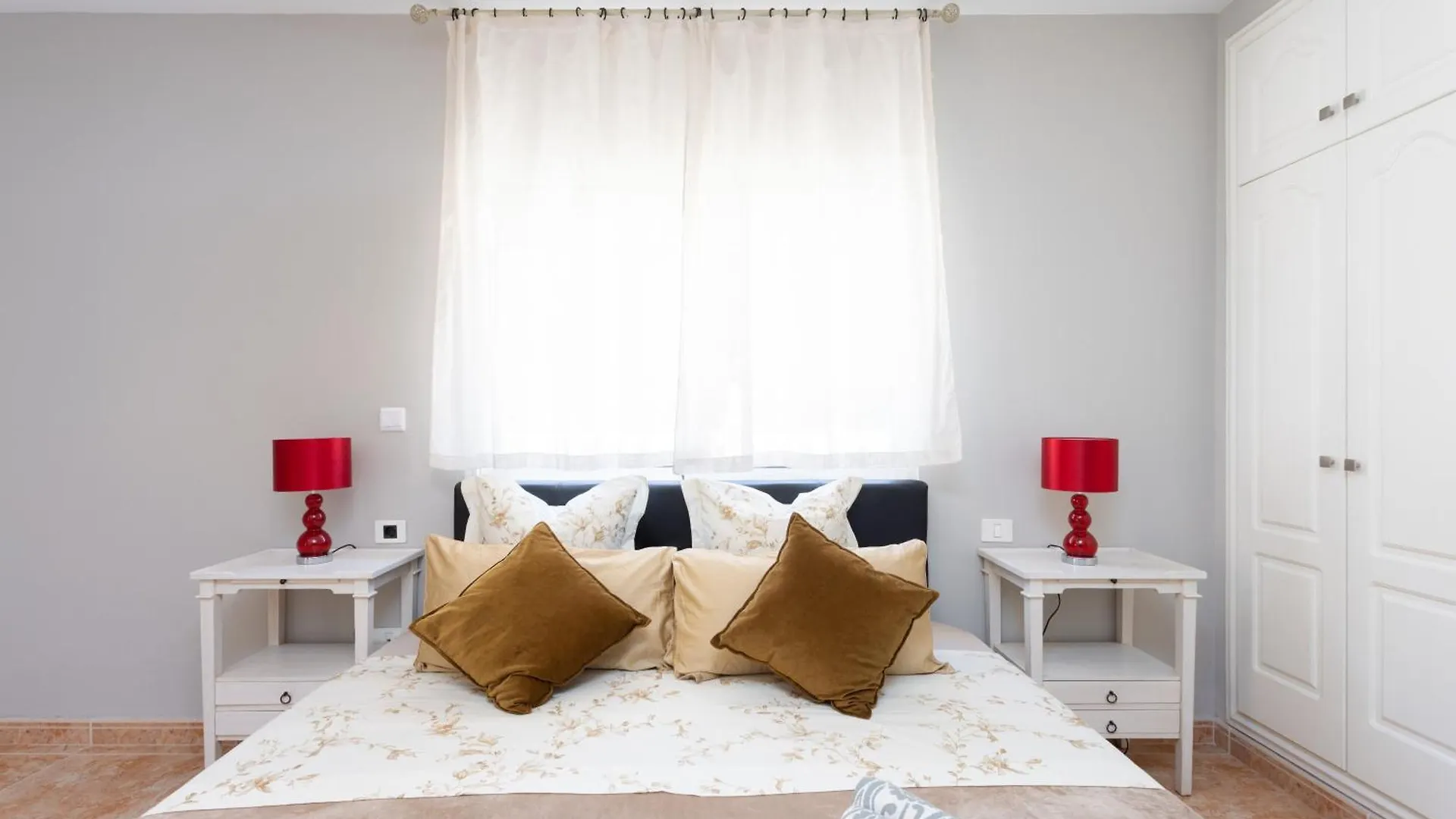 Luxurious Villa 1,5 Kilometers From Costa Adeje