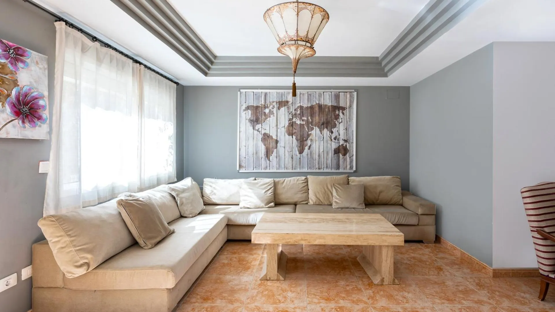 Luxurious Villa 1,5 Kilometers From Costa Adeje إسبانيا